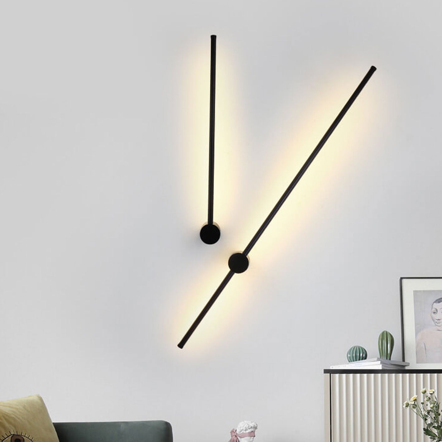 Modern LED Wall Light – Minimalist Aluminium Sconce with Twin Linear Rod Design
