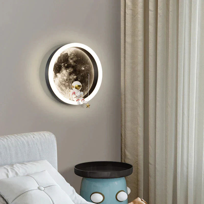 LED Moon Wall Lamp with 3D Astronaut – Modern Space-Inspired Decorative Light