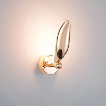 Modern Sculptural Seagull Wall Light – Contemporary Gold Effect Sconce for Home Decor