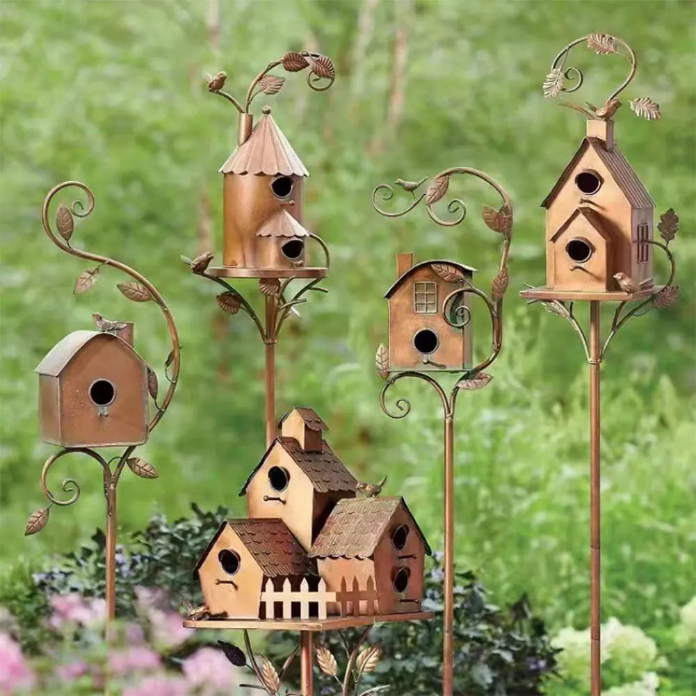 Rustic Metal Birdhouse Stake with Decorative Birds and Foliage for Garden Decor