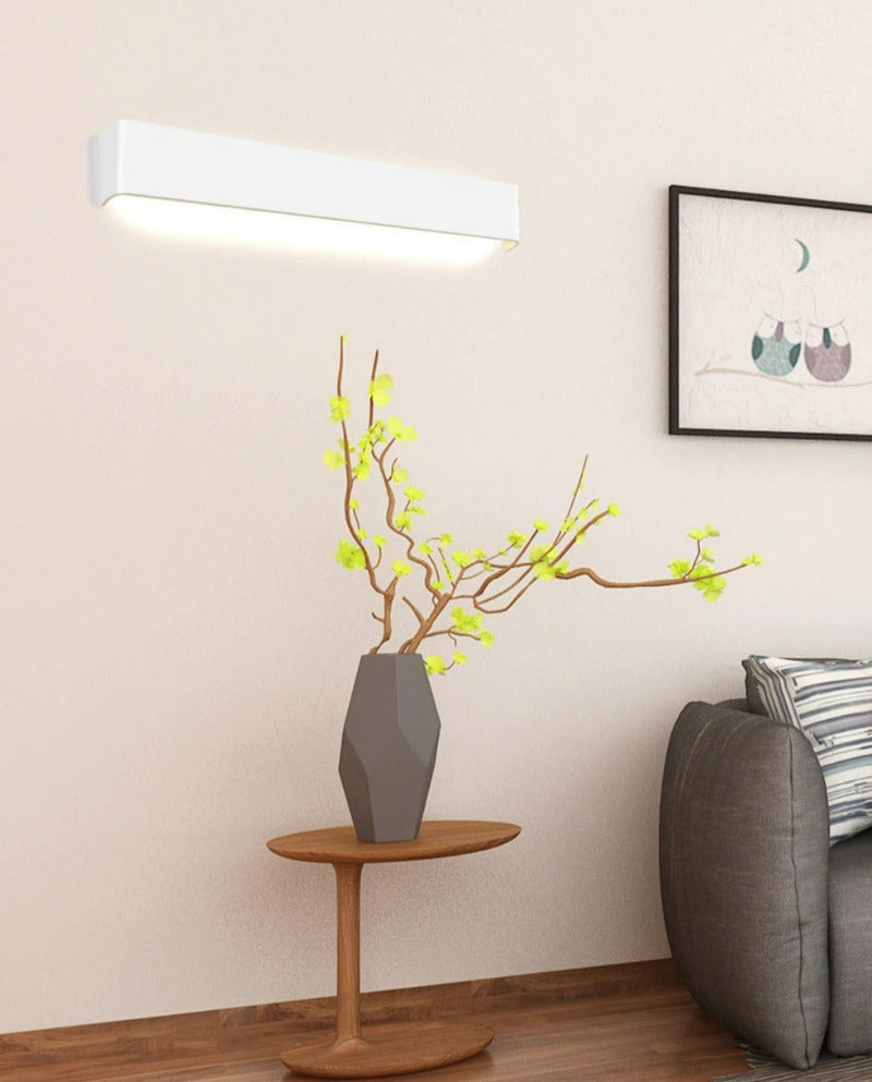 Modern LED Wall Light – Sleek Aluminium Sconce for Ambient Home Lighting