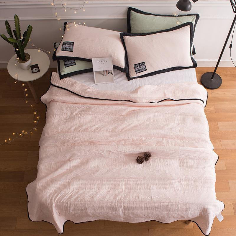 Breathable Summer Cooling Blanket - Quilted Bamboo-Cotton Comfort