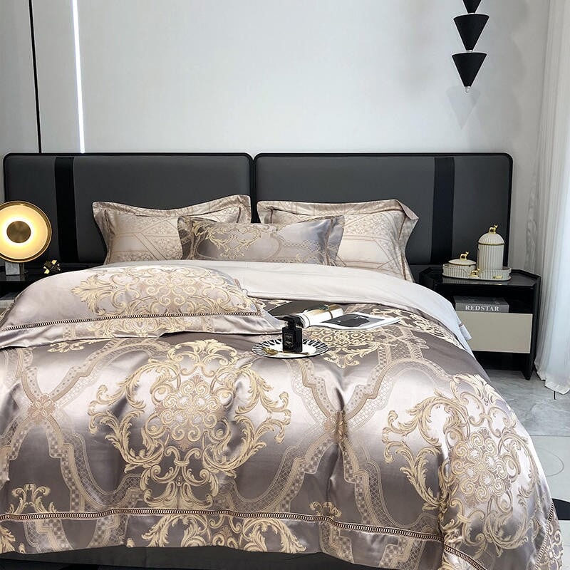 Duvet Cover Set | Egyptian Cotton & Satin | Intricate Damask Pattern | Bedroom Retreat