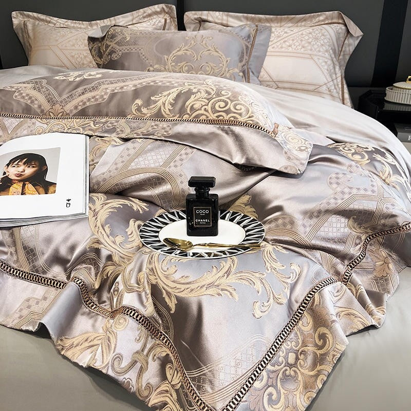 Duvet Cover Set | Egyptian Cotton & Satin | Intricate Damask Pattern | Bedroom Retreat