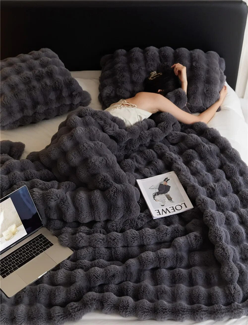Throw Blanket | Plush Fabric | Soft Tactile Texture | Living Room Accent