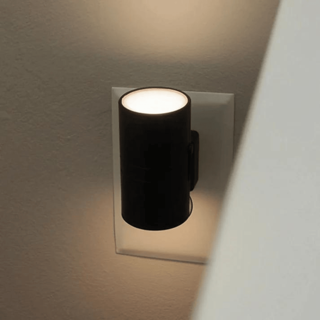Wall Night Light Adjustable Brightness Plug-In with Light Sensor