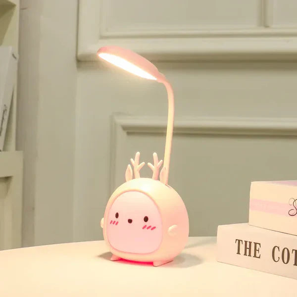Children's Desk Lamp | Plastic | Animal Shape Design & USB Nightlight | Kids' Study Room